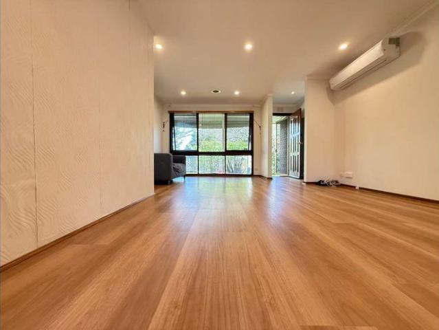 Beautifully Updated Unit in a Convenient Location