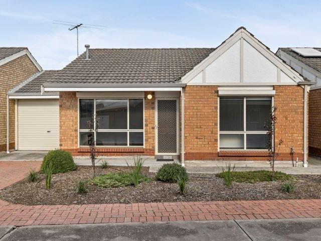 Beautifully Updated 2 Bedroom Unit in a Prime Queenstown Pocket