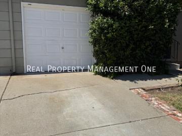 Beautifully Updated 2 Bedroom Home Near Freeway Access