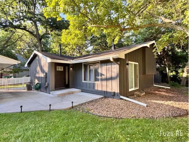 Beautifully Updated 4 Bedroom Home in Fridley!