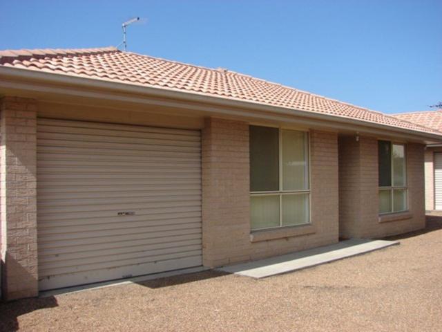 BEAUTIFULLY APPOINTED AND FULLY FURNISHED TWO 2x BEDROOM FREE STANDING MODERN BRICK DWELLING WITH GARAGE