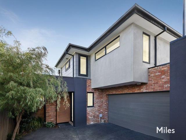 Beautifully Appointed Boutique Townhouse Near Parkland