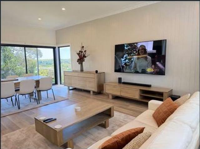 Beautifully appointed home in Central Ballarat with spectacular city views