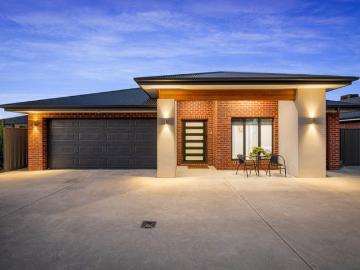 Beautifully Appointed, Single Level Appeal