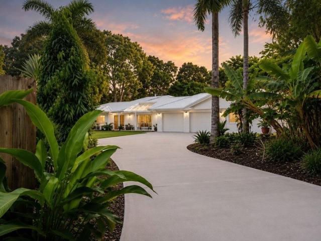 Beautifully Beachfront Palm Spring Inspired Home