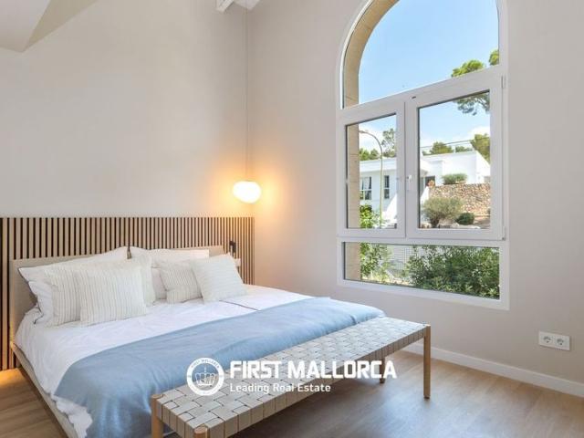 Beautifully Designed Villa with Pool in Cala Vinyes