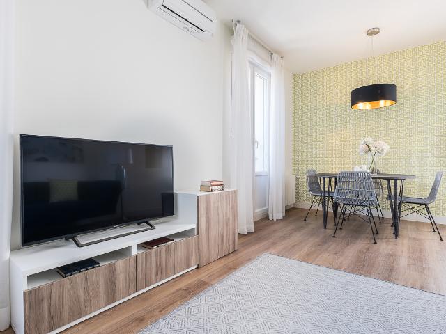 Beautifully designed apartment on lively calle Ponzano