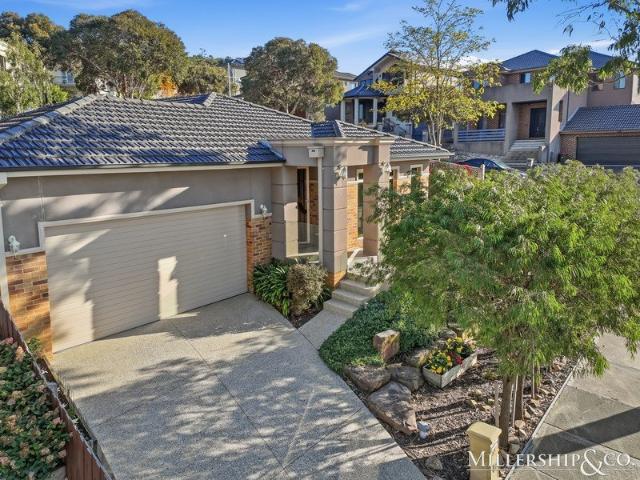 Beautifully designed home in the heart of Mill Park Lakes