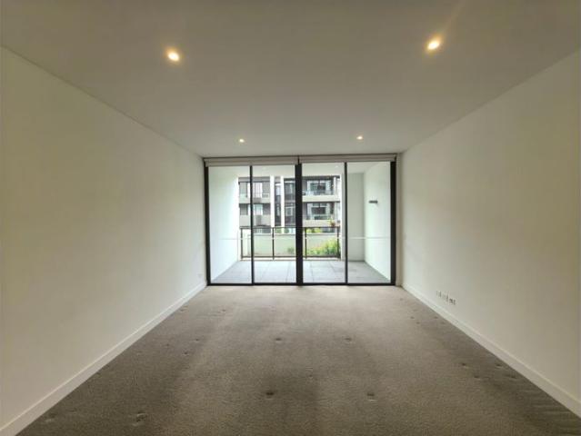 Beautifully designed Mirvac luxury 2 bedroom apartment in Harold Park for lease