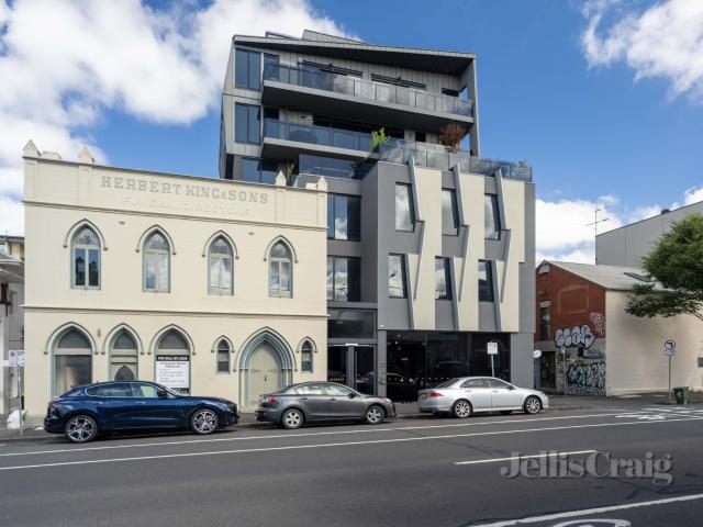 Beautifully Designed One Bedroom Apartment In The Heart Of Richmond