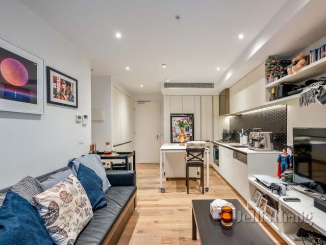 Beautifully Designed One Bedroom Apartment In The Heart Of Richmond