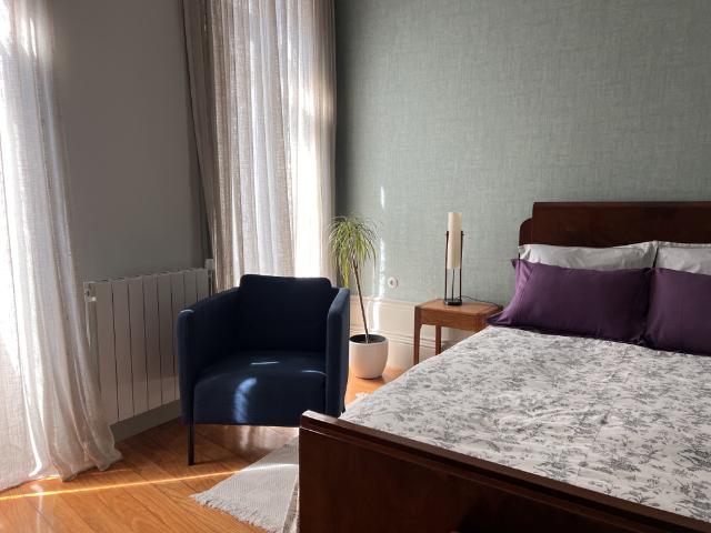 Beautifully Designed Studio in Charming Townhouse
