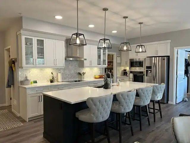 Beautifully Executive 3 bedroom Condo apartment 1146 sq ft — 3 Bedrooms Condo Unit