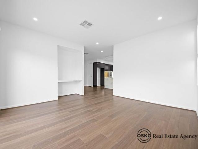 Beautifully Finished 4 Bedroom Family Home
