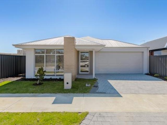 BEAUTIFULLY FINISHED HOME IN HILBERT