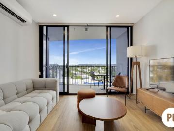 Beautifully furnished 1 bedroom rooftop with pool, spa, sauna, steam room and cold plunge