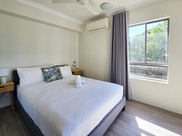 Beautifully Furnished 2 Bedroom Unit in the Heart of Mango Hill