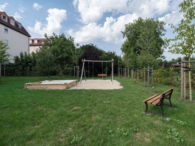 Beautifully Furnished 4 Room Apartment in a Quiet, Central Location in the Southwestern Part of Dresden, Dresden Amsterdam Apartments for Rent