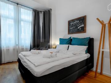 Beautifully furnished and cozy studio near Königsallee in Dusseldorf, Dusseldorf Amsterdam Apartments for Rent