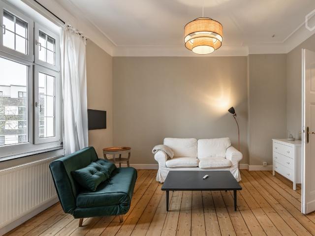 Beautifully furnished apartment in Oberkassel Düsseldorf, Dusseldorf Amsterdam Apartments for Rent