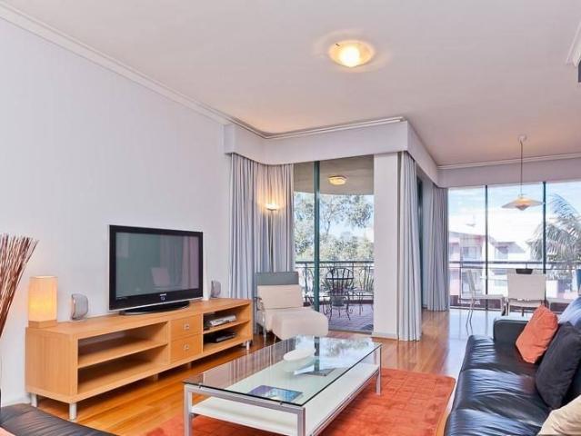 Beautifully furnished apartment in West Perth