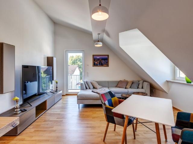Beautifully furnished attic apartment in Trudering