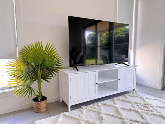 Beautifully Furnished Family Home in the Heart of Pimpama