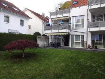 Beautifully furnished modern 4 room apart. with garden and garage
