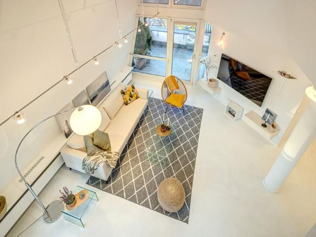 Beautifully furnished maisonette gallery apartment in Bogenhausen