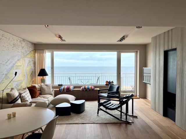 Beautifully furnished three bedroom apartment with panora.