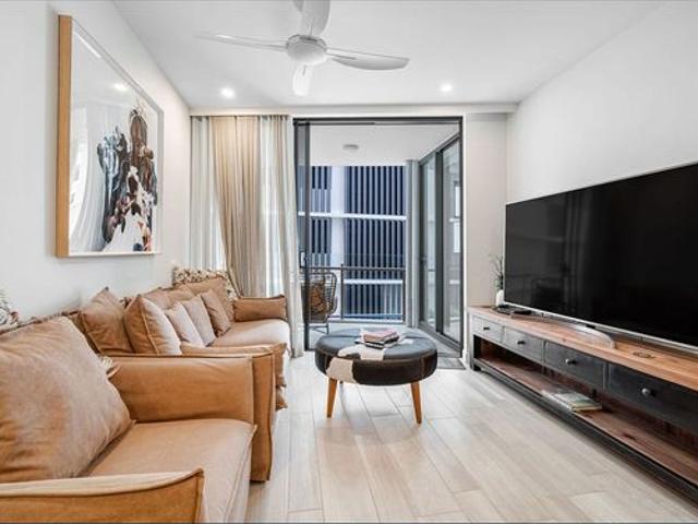 BEAUTIFULLY FURNISHED TWO BEDROOM APARTMENT AT THE COSMOPOLITAN COTTON TREE