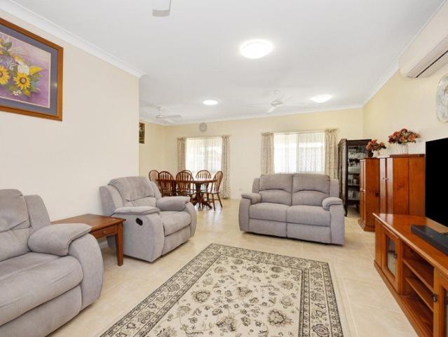 Beautifully Kept, Effortlessly Comfortable & Ready to Enjoy