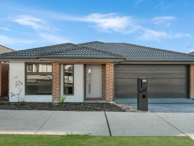 Beautifully Light Filled Family Home in Mount Duneed!