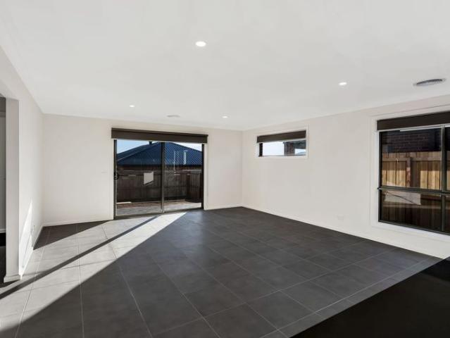 Beautifully Light Filled Family Home in Mount Duneed!