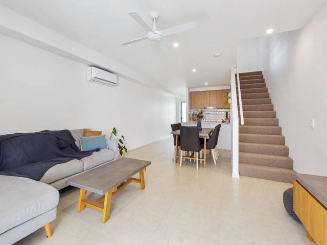 Beautifully Located 2 Bedroom Townhouse