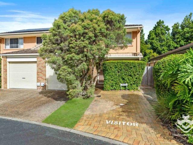 Beautifully Maintained Townhouse ? Move In Ready