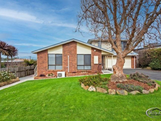 Beautifully Positioned Family Home with Space for Everyone