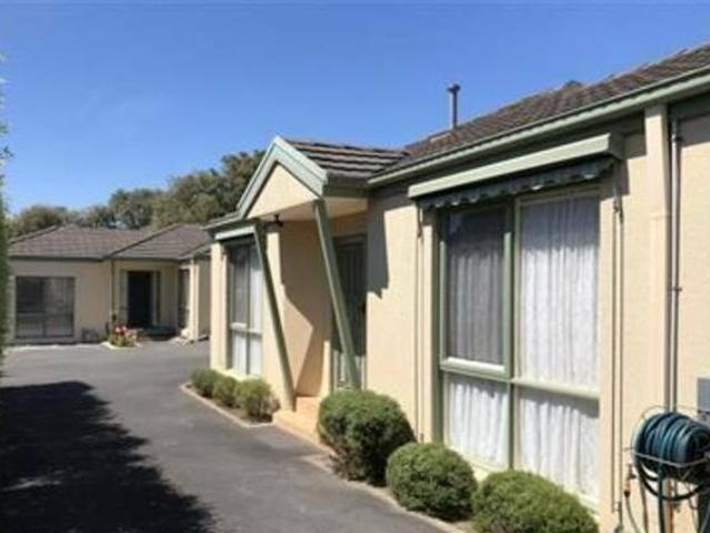 Beautifully Positioned Spacious 2 Bedroom Unit