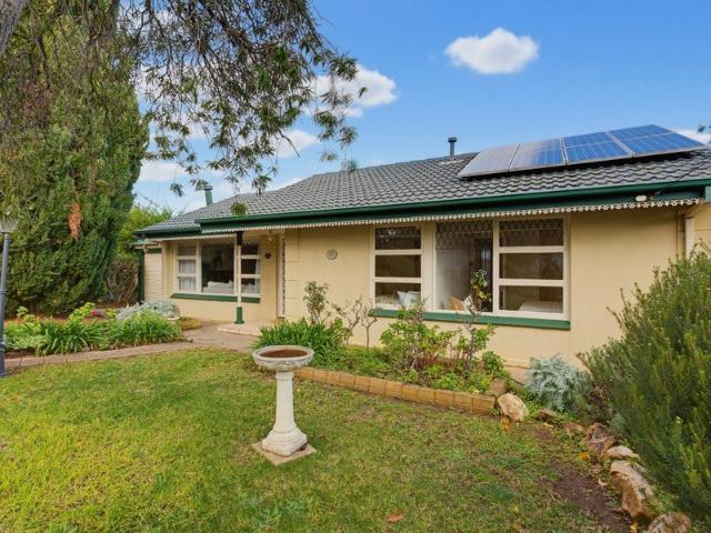 Beautifully presented 3 bedroom home
