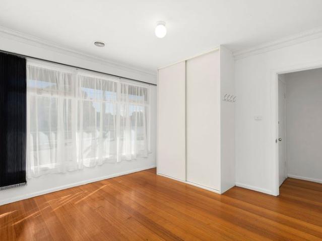 Beautifully presented 3 bedroom home in prime location!