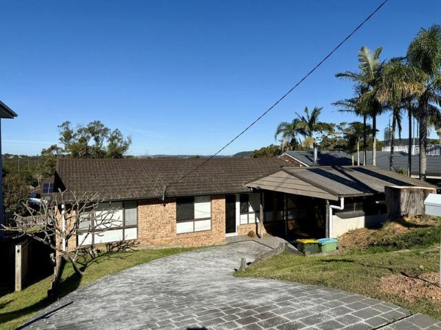 Beautifully Presented 3 Bedroom Home with Valley Views