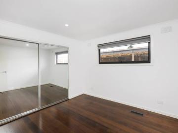 Beautifully presented 3 bedroom unit