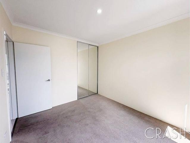 Beautifully Presented 3x2 in Wellard!