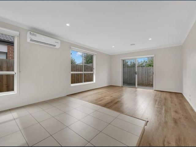 Beautifully Presented 4 Bedroom Family Home