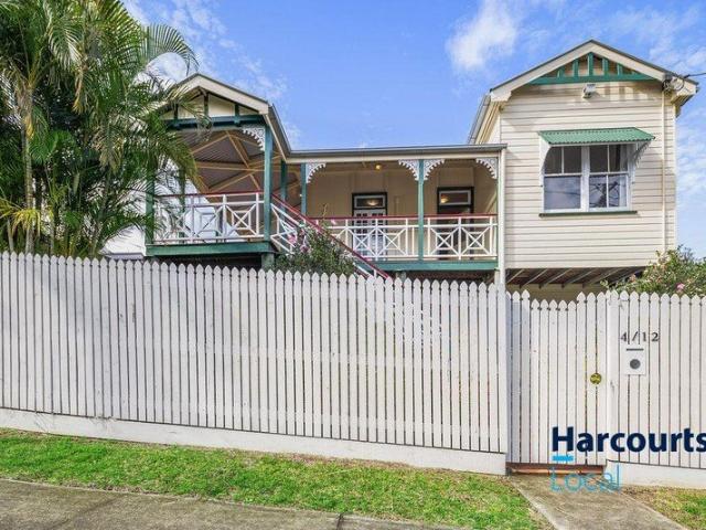 Queenslander With Dual Living Potential & Stunning Front Deck