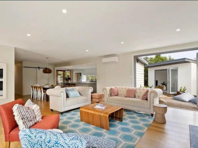 Beautifully Presented Coastal Home with Separate Studio