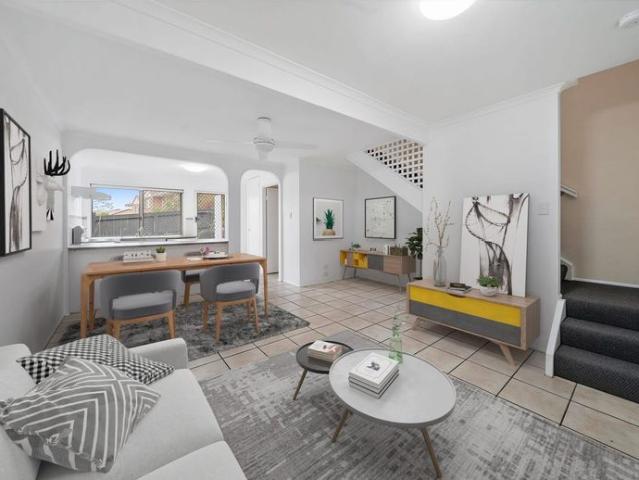 Beautifully presented and situated in a well maintained complex