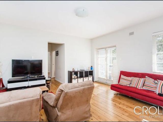Beautifully Presented Apartment