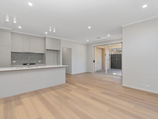 BEAUTIFULLY PRESENTED BRAND NEW HOME!