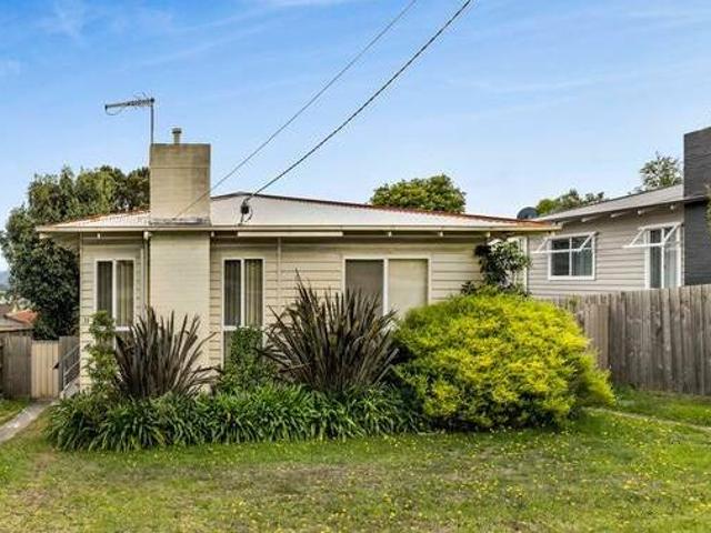 Beautifully Presented Great Location